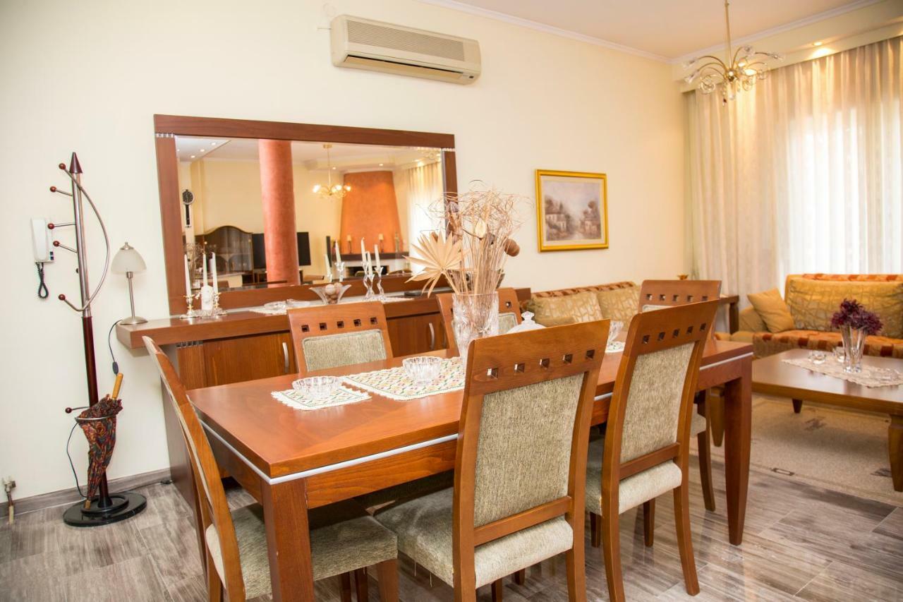 Veta'S Spacious Central Apartment Серес Екстериор снимка