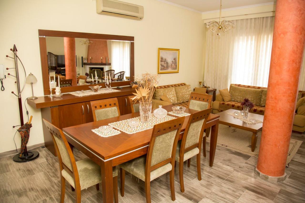 Veta'S Spacious Central Apartment Серес Екстериор снимка