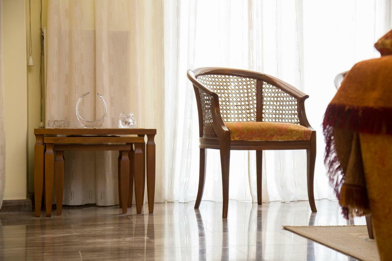 Veta'S Spacious Central Apartment Серес Екстериор снимка